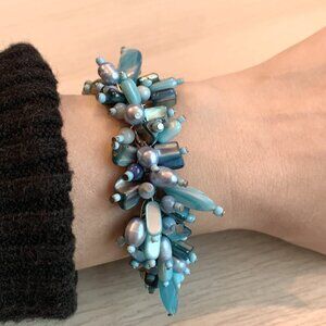 VINTAGE - Blue beaded chunky bracelet